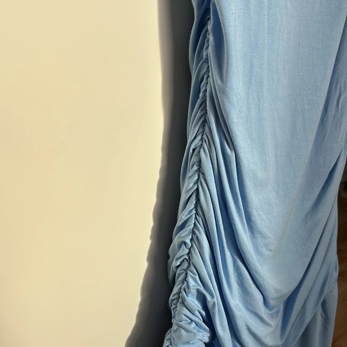 Ljusblå omlottklänning från SHEIN - 1