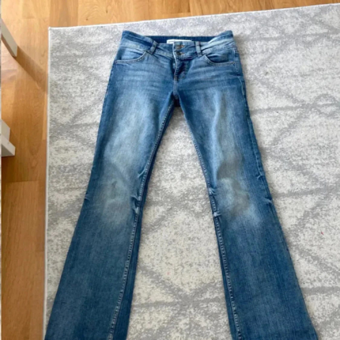 Lågmidjade bootcut jeans - 3