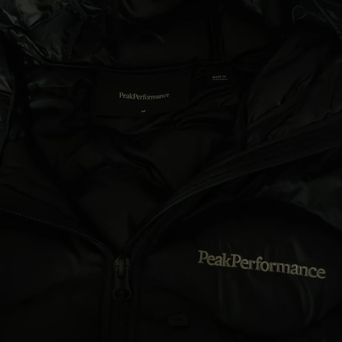 Svart dunjacka Peak Performance M - 2
