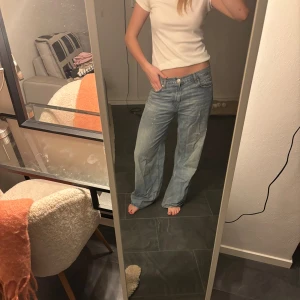 Jeans från Zara - Mid waist och wide leg! Så coola! 🥰