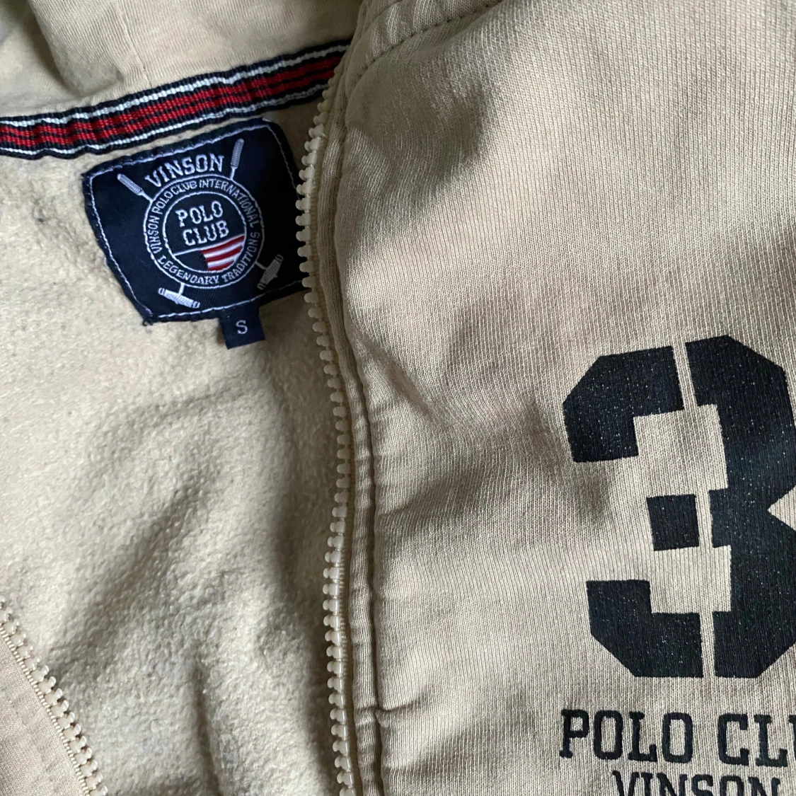 Beige hoodie från Vinson Polo Club - 1