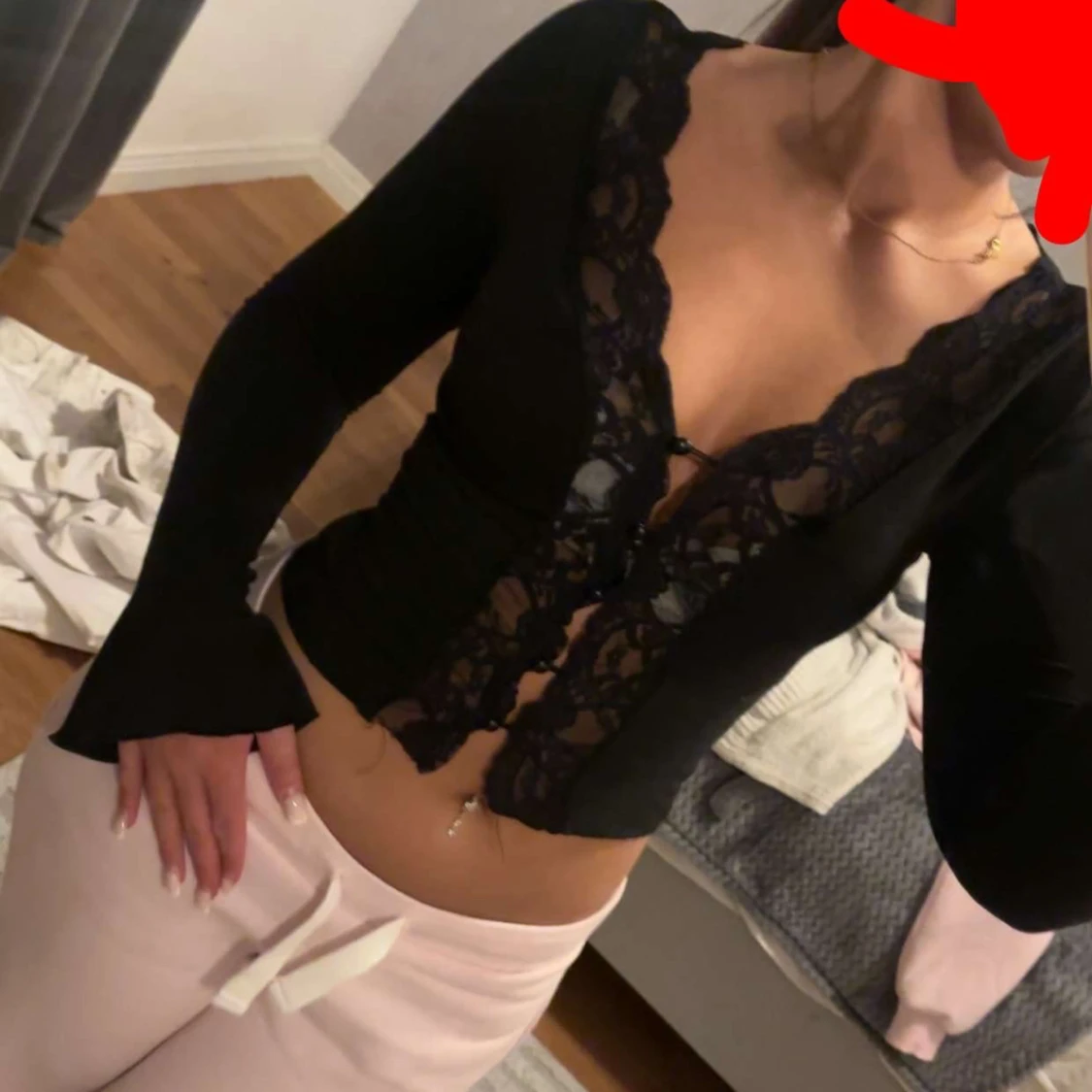 Svart spets långärmad tröja