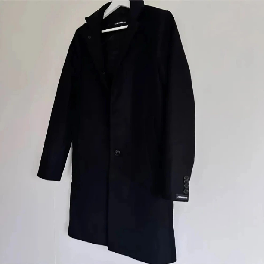 Svart rock från J.Lindeberg - 2