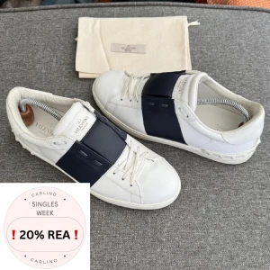 Valentino Open | 42 - Valentino Open sneakers | Grymt skick | Storlek 42, passar 42-42.5 | Endast skorna ingår | INGA BYTEN | Fraktar spårbart eller möts upp i Täby 