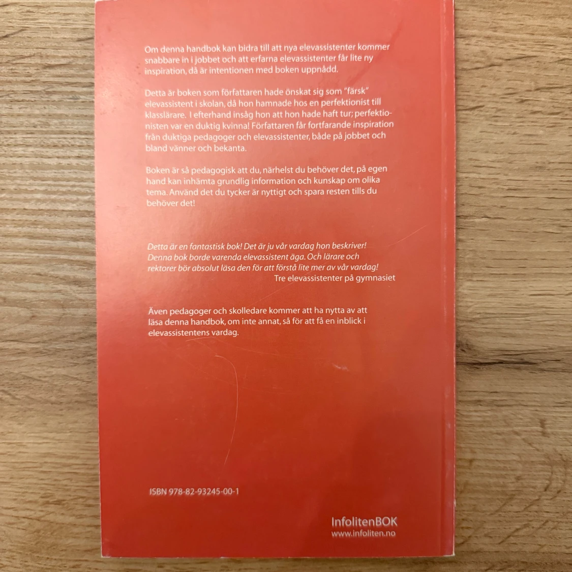 Tätt intill – hela dagen! Handbok för elevassistenter i skolan - 1