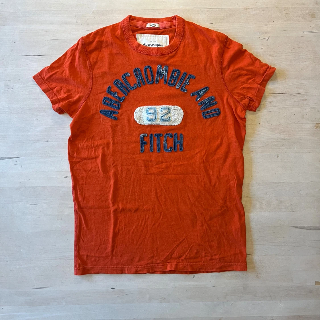 Orange Abercrombie & Fitch t-shirt S