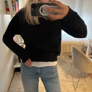 Svart sweatshirt - Svart tröja från hm💗💗