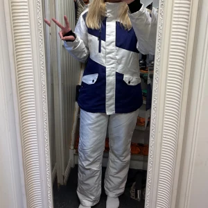 Skidset - INTRESSEKOLL på mina skidkläder från SKI INDUSTRIES, kom med prisförslag!!☺️