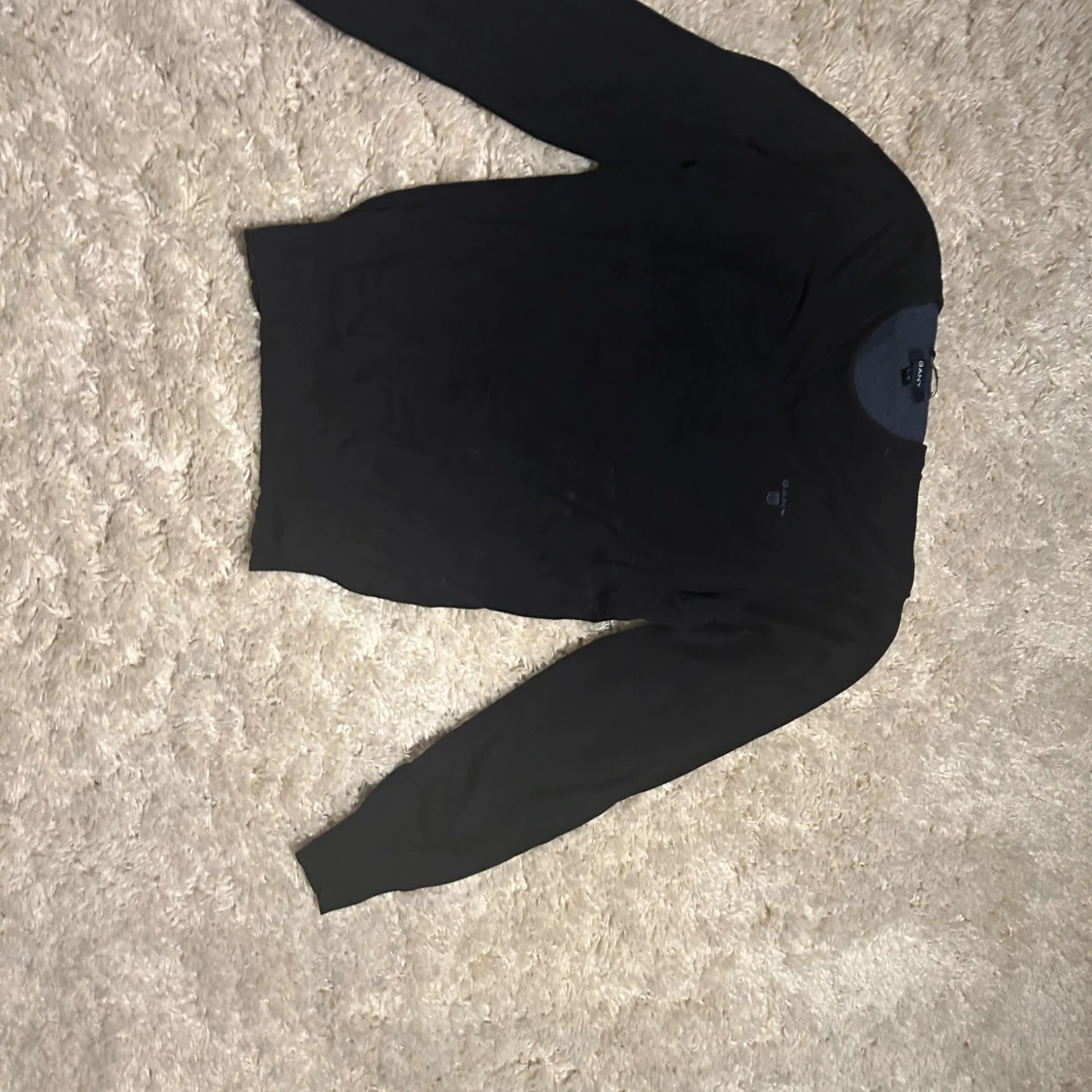 Svart tröja från GANT med armbågslappar