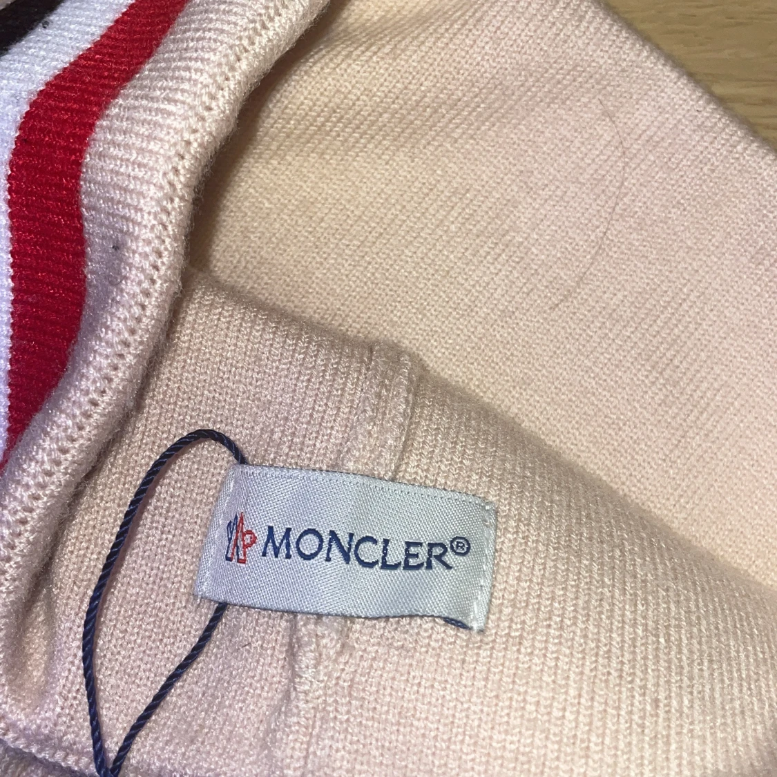 Beige Moncler mössa med ränder - 3