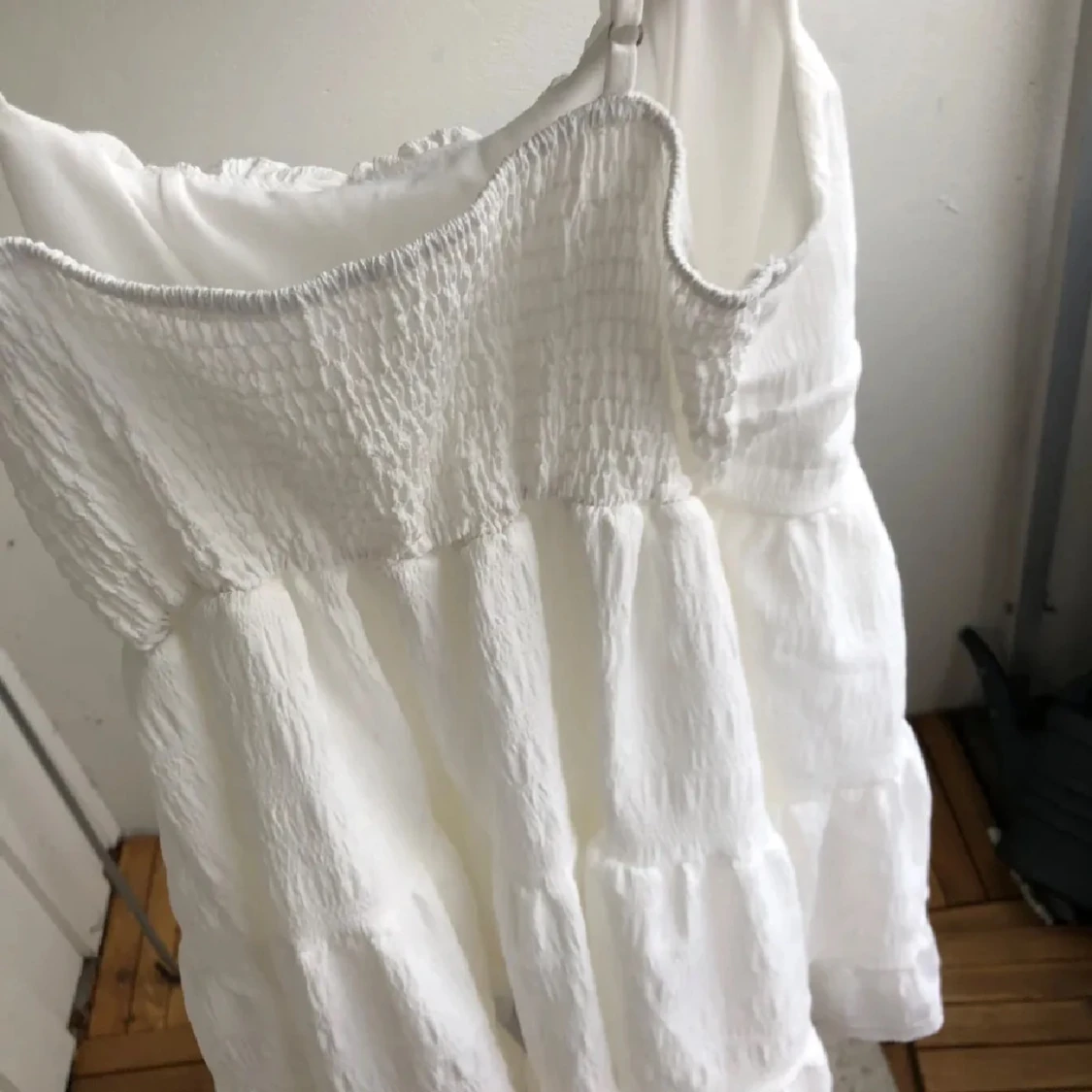 Vit somrig kortklänning  - 1