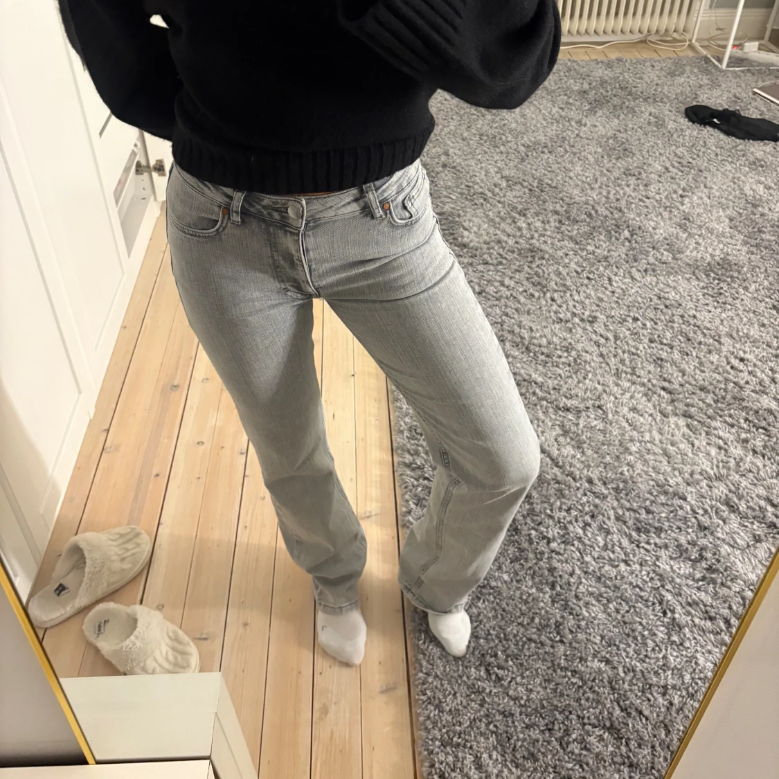Ljusgrå raka jeans - 4