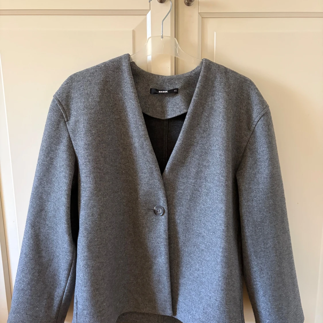 Grå kavajjacka från Bik Bok - 2