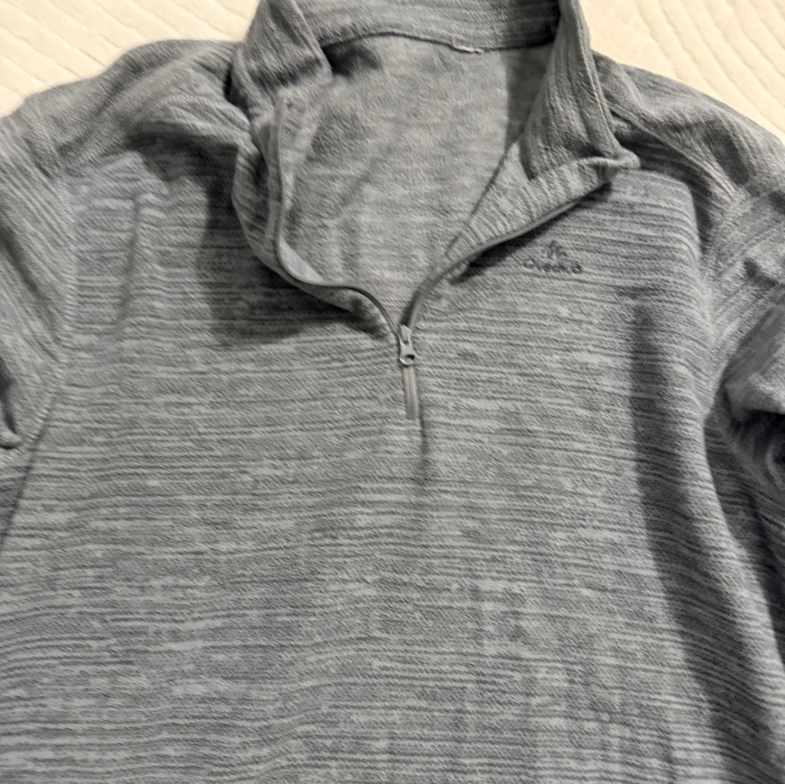 Grå Adidas half zip tröja - 1