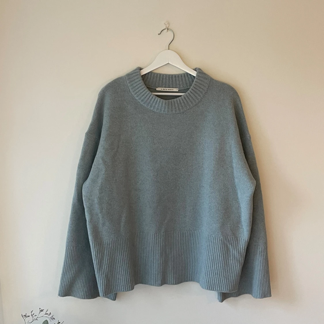 Ljusblå stickad tröja från A Day's March - 2