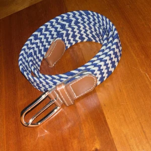 Tre snygga bälten i olika stilar - Flätade bälten o ett designer i bra pris