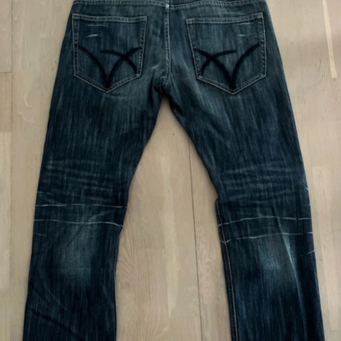 Svarta/mörkblåa jeans - 1