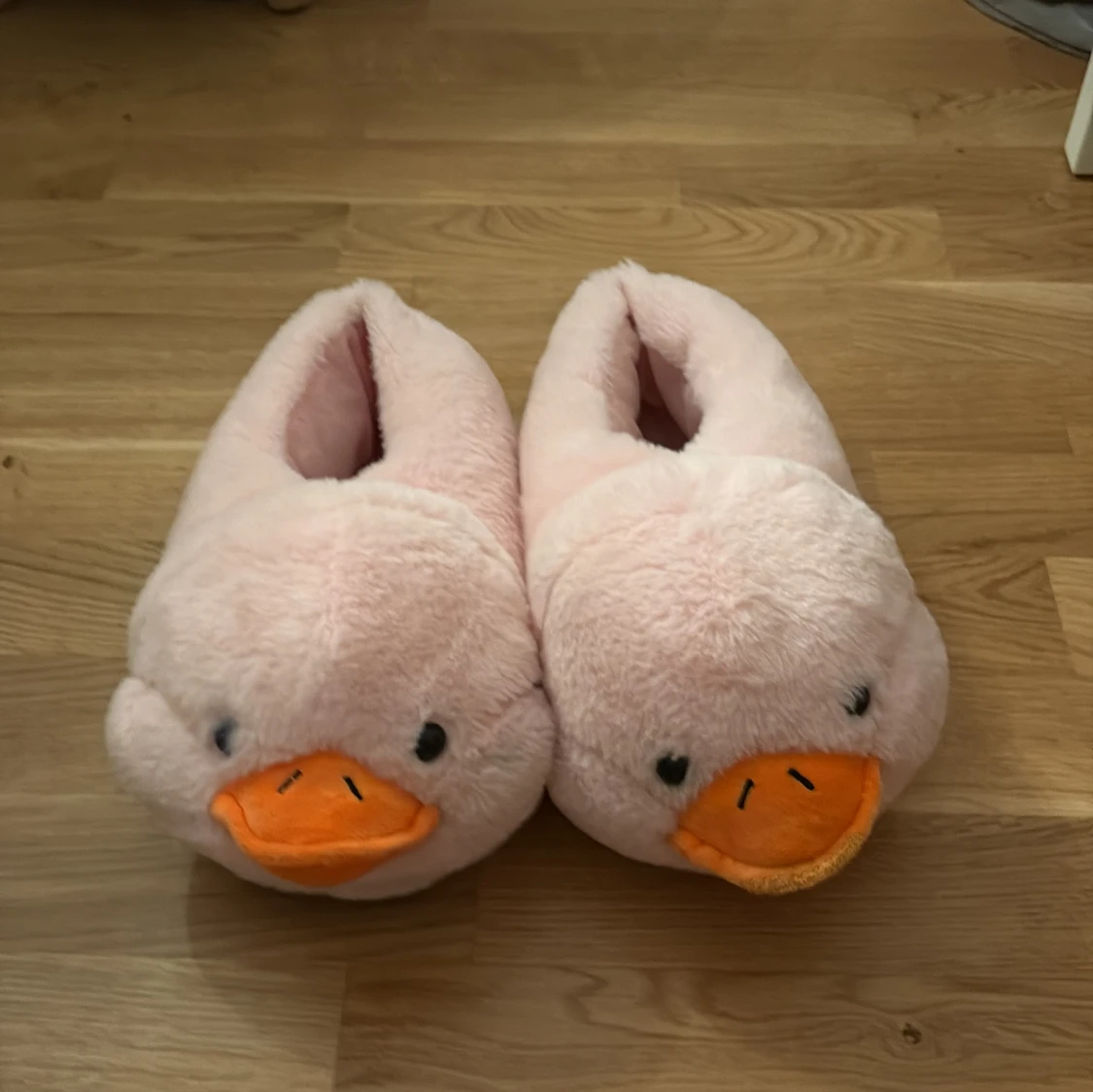 Rosa fluffiga anktofflor (pris kan diskuteras) - 2