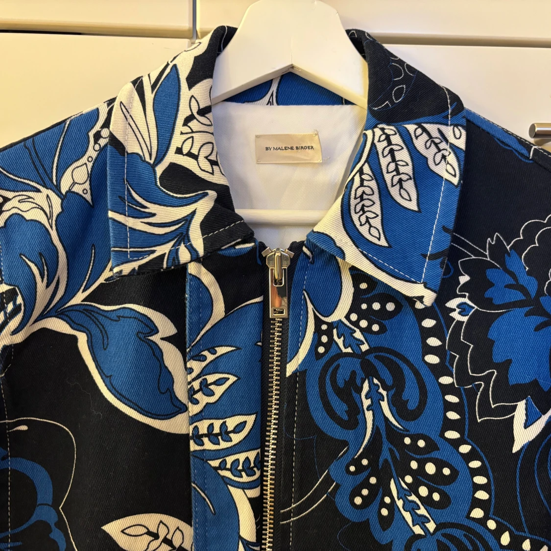 Retroblommig bomullskappa från By Malene Birger - 3