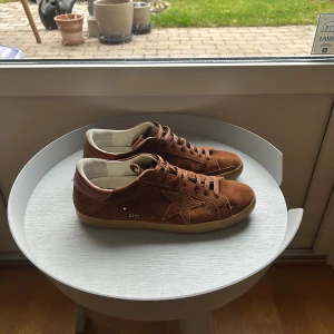 Golden Goose skor - Golden Goose skor i bra skick! Köp gärna!