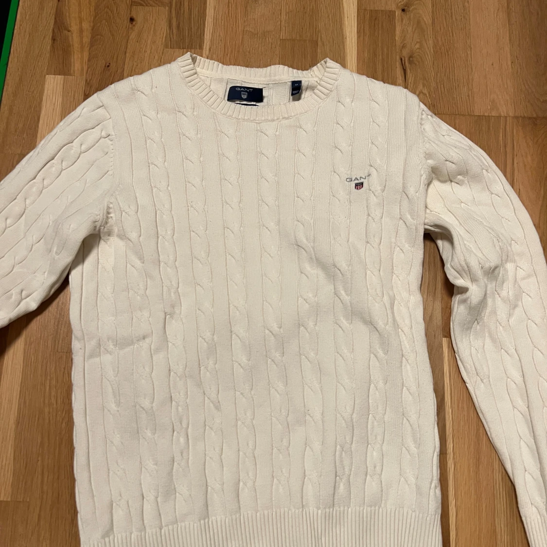 Vit kabelstickad tröja från GANT