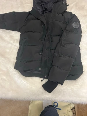 Canada goose macmillan  - Ej äkta!