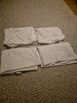 Vita t-shirtar - 4 högkvalitativa t-shirtar från Clipper Club, inte använda en enda gång. En födelsedagspresent jag fick i fel storlek.