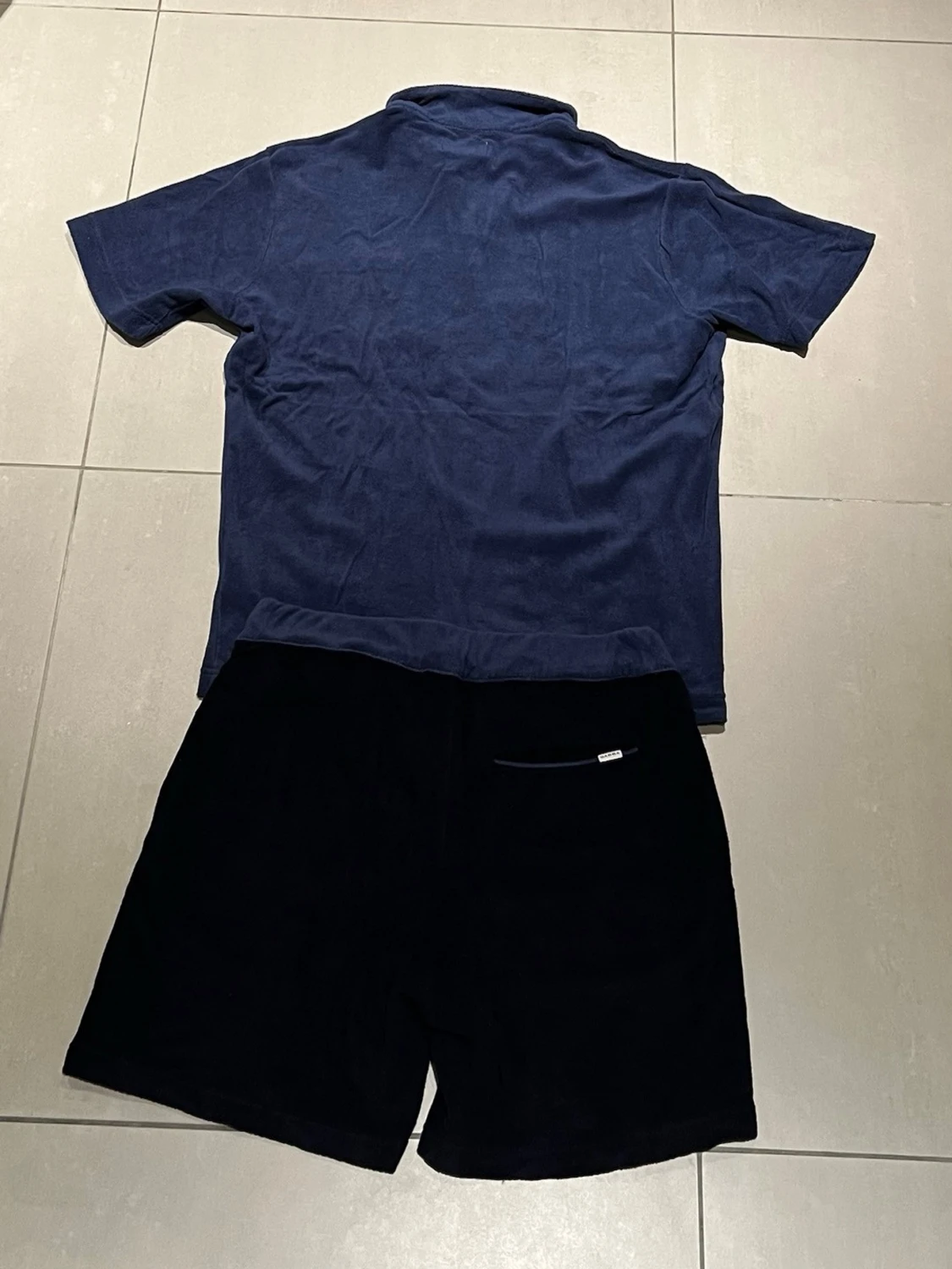 Mörkblå frotté pikétröja och shorts från Gabba - 3