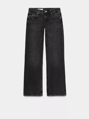 Svarta jeans med låg midja - Svarta Lågmidjade jeans från Zara, oanvända! 