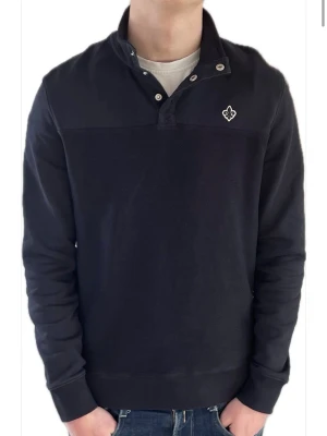 Morris tröja - Stilren och unik tröja med snygga detaljer Ej använd mycket, inga defekter Storlek M, normalstor i storlek Jag på bild är 180cm lång Endast 319kr för följare Fråga gärna om ni tänker på något!