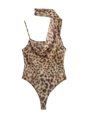 Leopardmönstrad body med scarfdetalj - Snygg och Cool leopard body från Zara, så gott som ny och endast testad. 