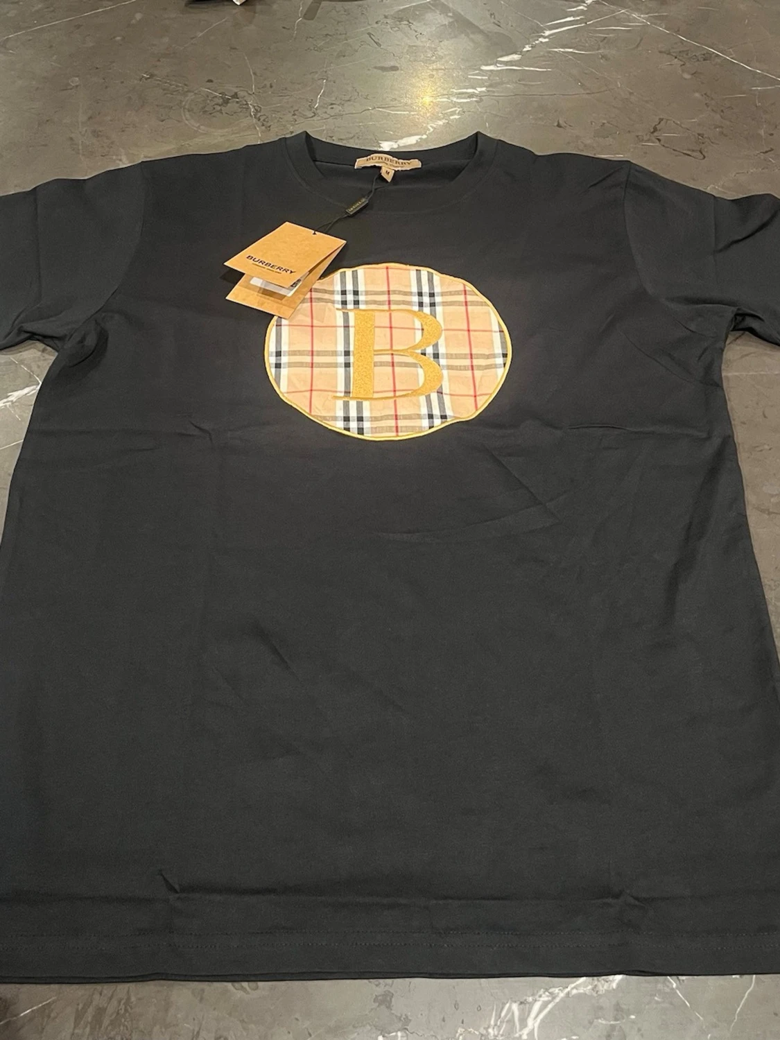 Svart Burberry t-shirt med logga - 2