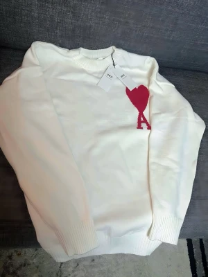 Ami Paris  - Helt oanvänd i ny skick ami Paris stl L kan passa m också 