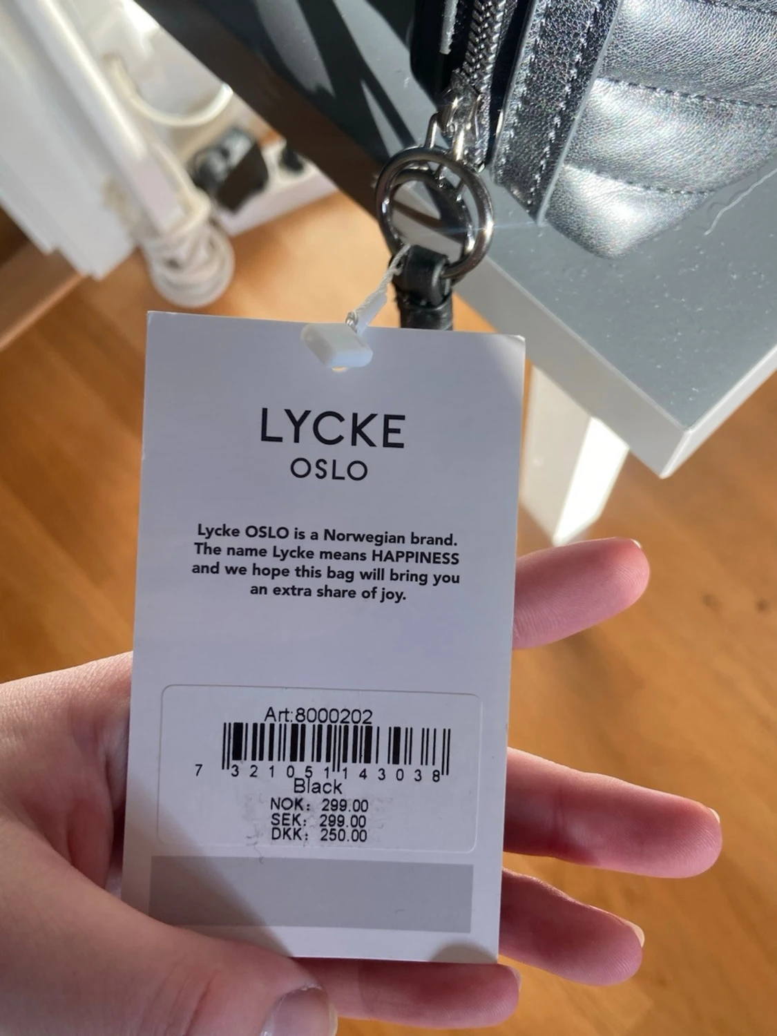 Svart kuvertväska i skinn - 5