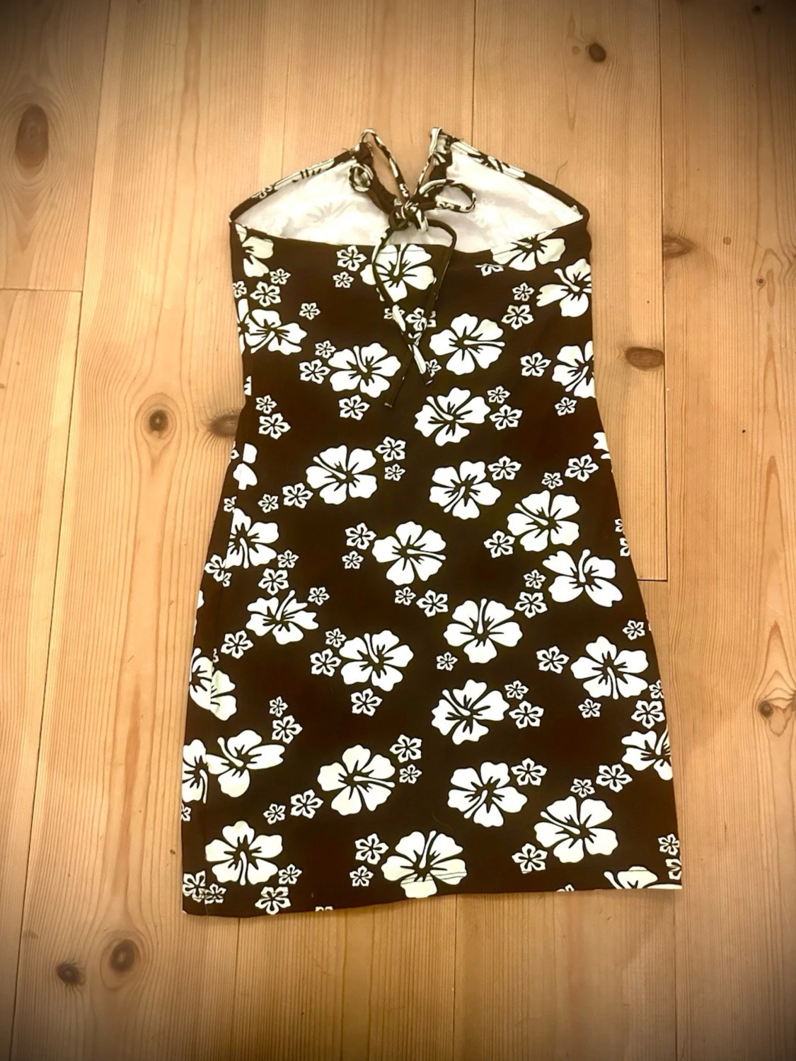 Brun blommig halterneckklänning H&M - 1