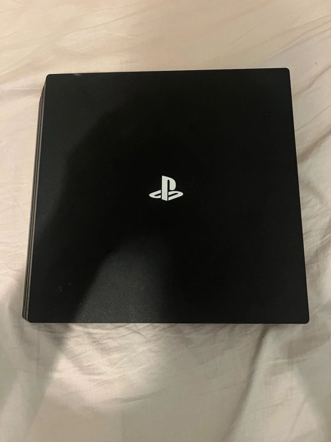 PlayStation 4 med handkontroll och spel - 4