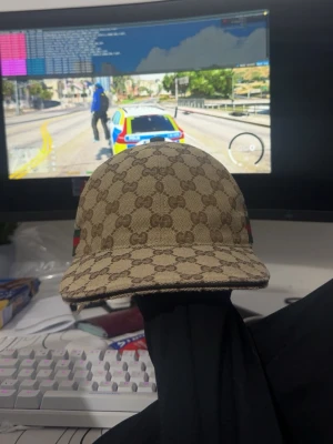 Gucci keps - Beige Gucci keps i storlek L inga defekter i ny skick!