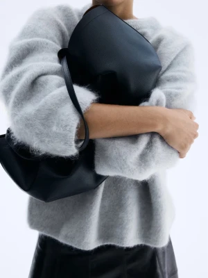 Mohair tröja - snygg stickad mohair tröja från HM🥰Inga defekter, endast använd 1-2 gånger, inprincip som ny💕