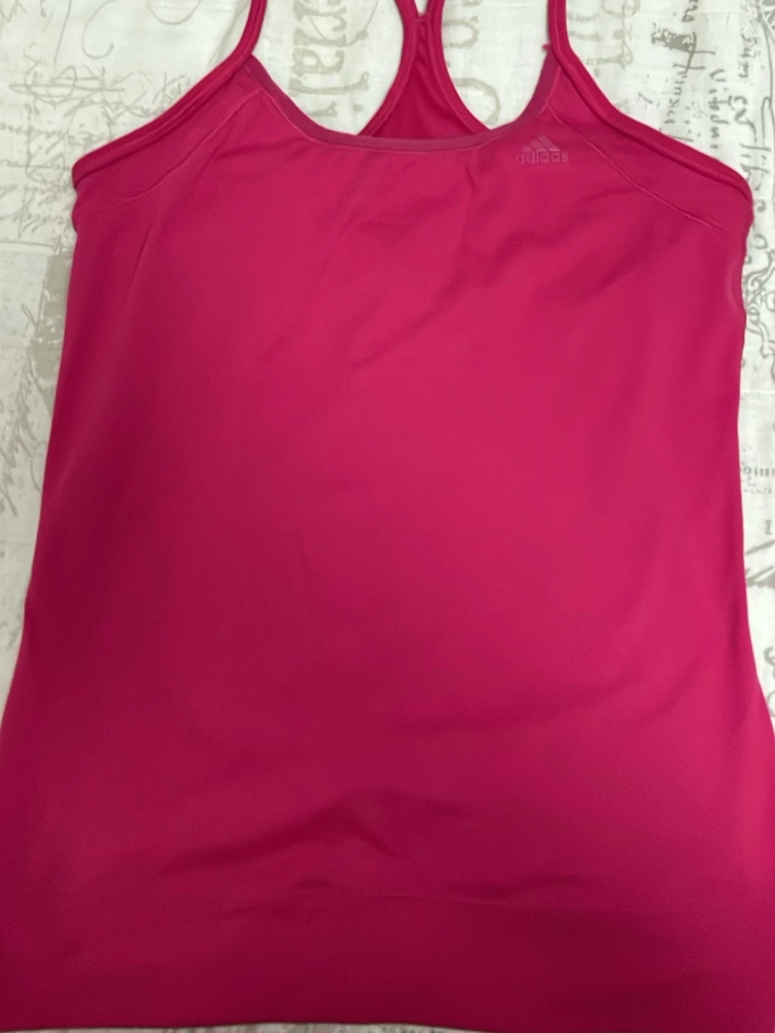 Rosa träningstopp från Adidas