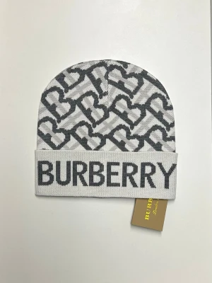 burberry mössa - snabb frakt