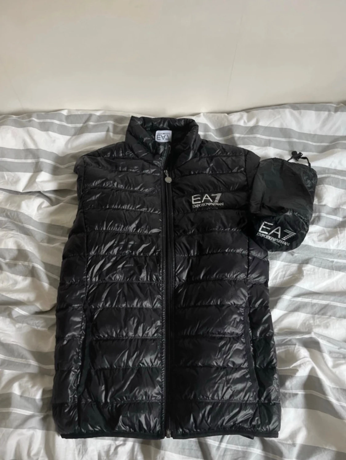 Svart pufferjacka från EA7 Emporio Armani