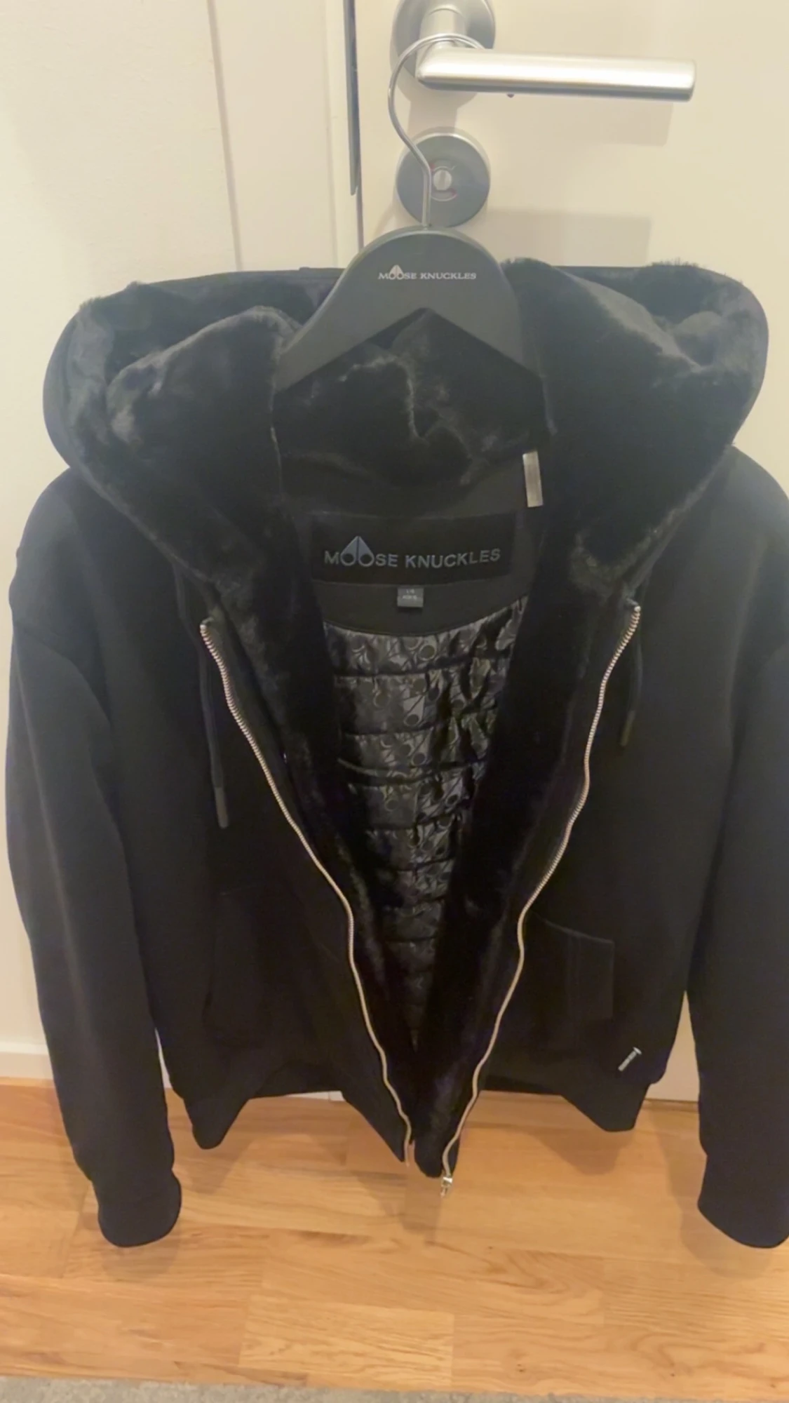 Svart teddyjacka Moose Knuckles L - 1