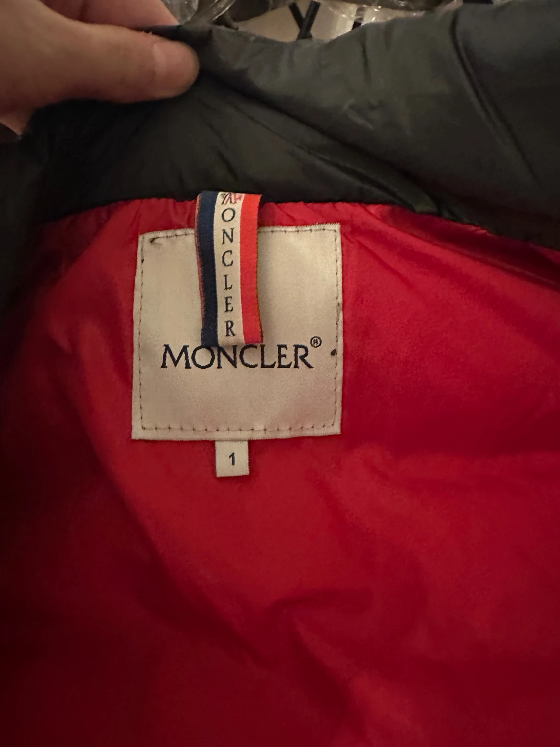Svart dunväst från Moncler - 5