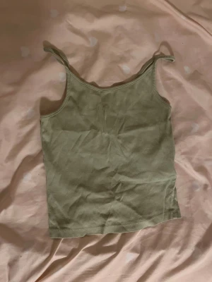 Linne - Bekvämt linne men kommer inte till användning längre skriv om nu har några frågor 😊