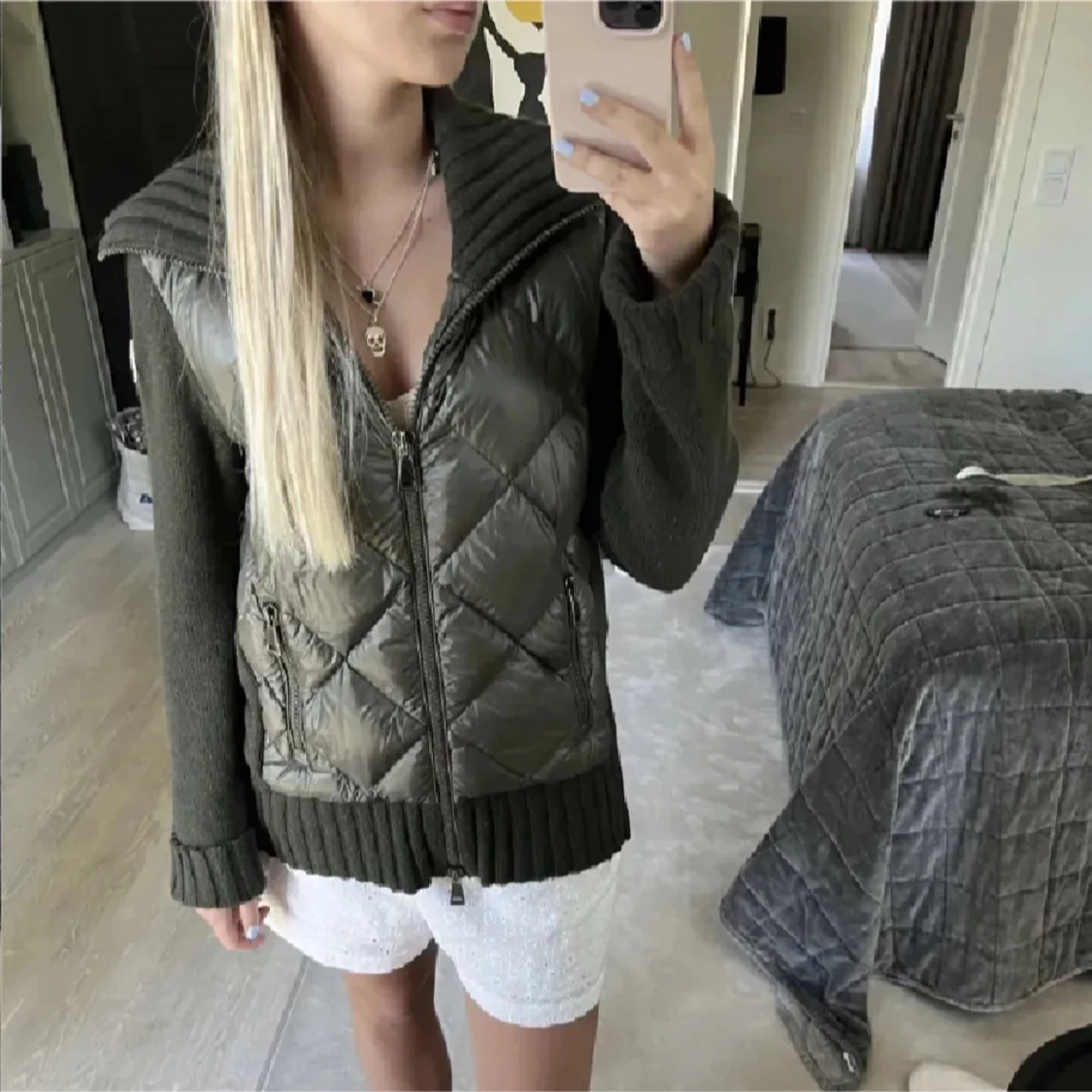 Moncler grön quiltad pufferjacka - 2