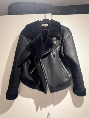 Jacka - Riktig favorit jacka från Stay, inköpt på Carlings. 