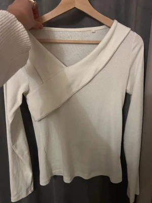 Vit omlottopp från Next - Jättesöt topp använd en gång storlek S 🩷🩷💓