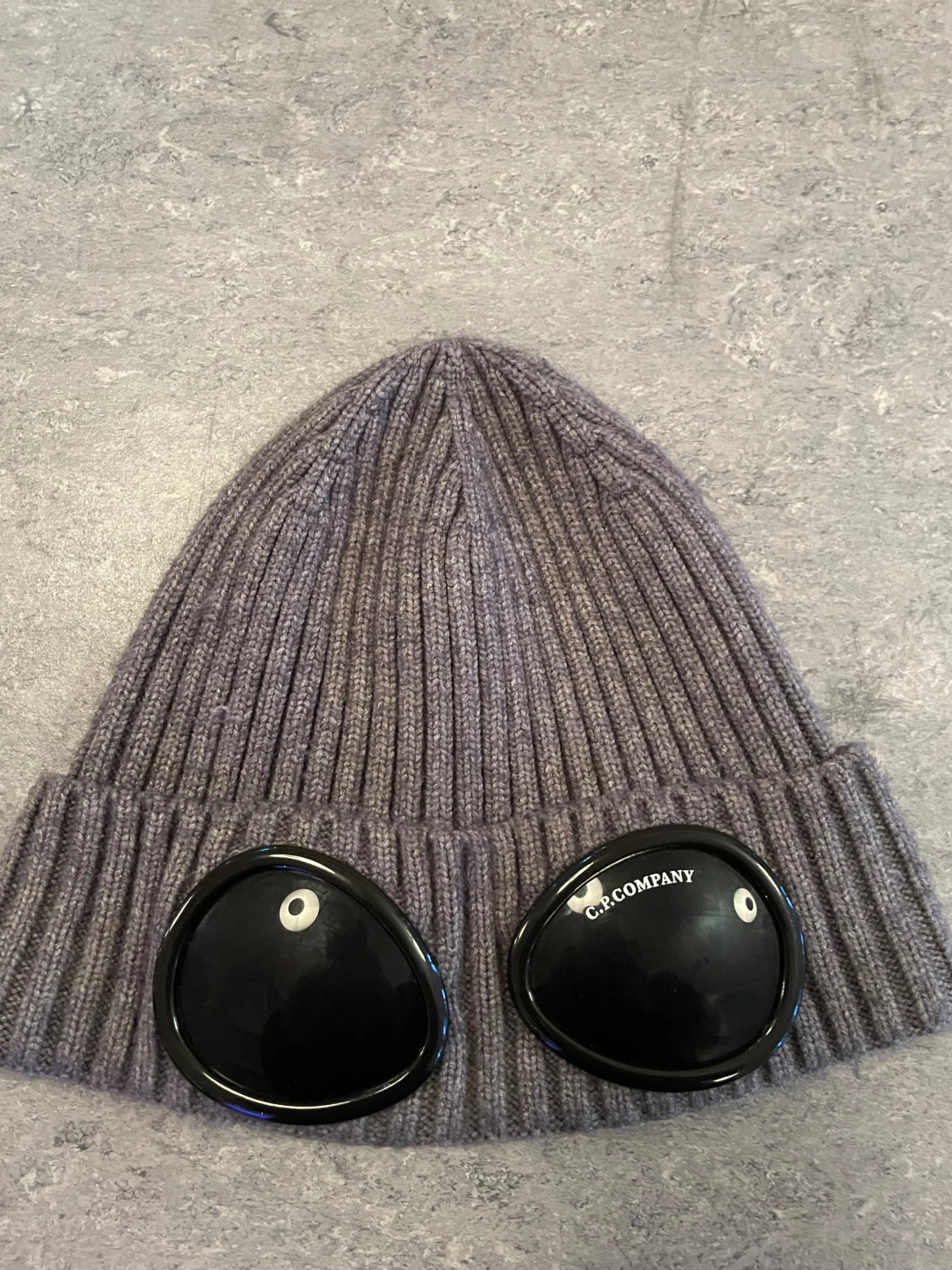 Grå C.P. Company Goggle Beanie - 1