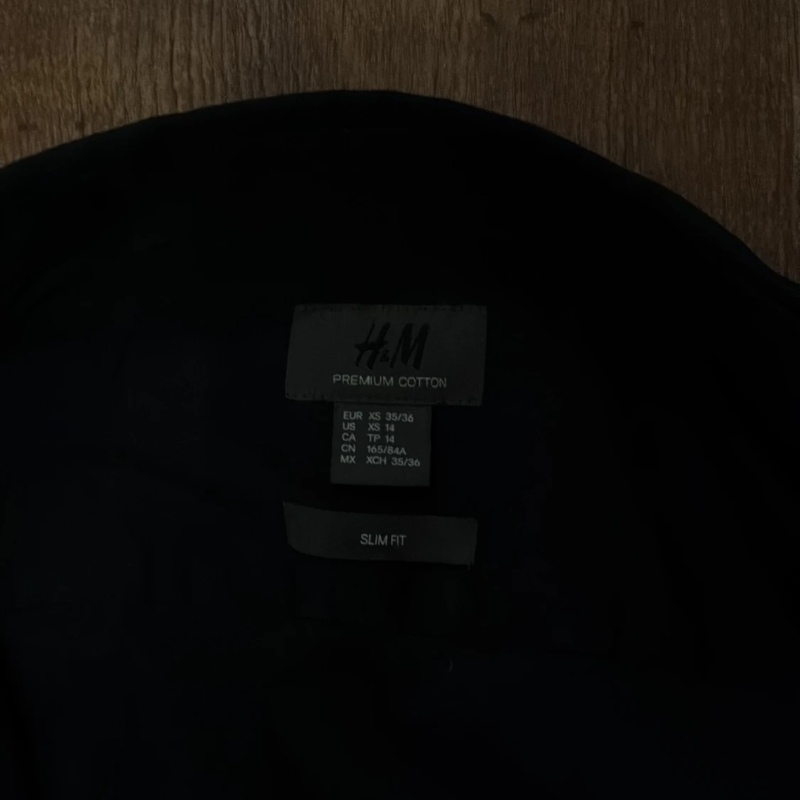 Svart slim fit skjorta från H&M XS - 1