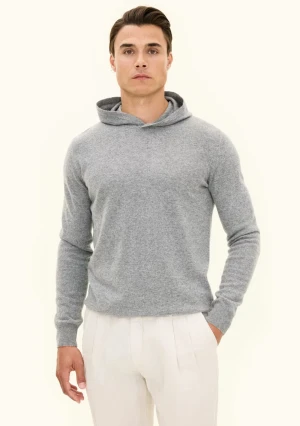 Oscar Jacobson Pascal Kashmir Hoodie - Oscar Jacobson Pascal Hoodie Storlek L Material: Ull och kashmir  Han på mina egna bilder är 180cm lång Ny pris 1599kr, mitt pris 699kr Skriv vid frågor